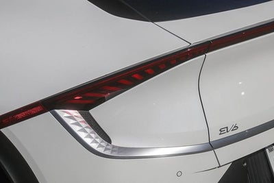 2024 Kia EV6 Light